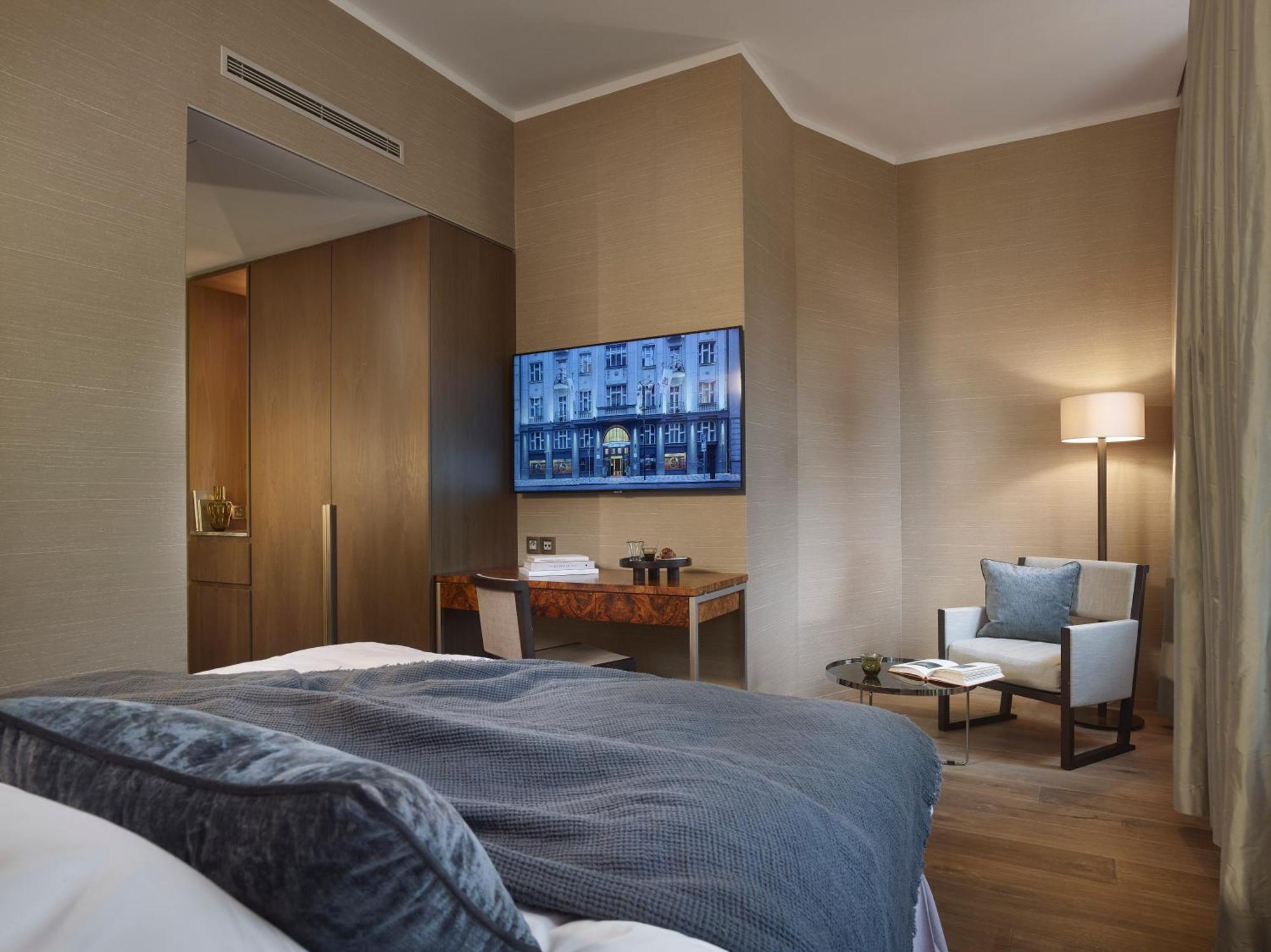 The Emblem Prague Hotel - Preferred Hotels & Resorts Bagian luar foto